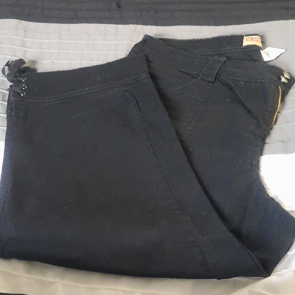 Black Women's Capris
